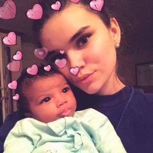 Meet your Posher, Desiree